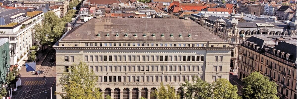 Banco Nacional de Suiza, el primero en recortar su tasa