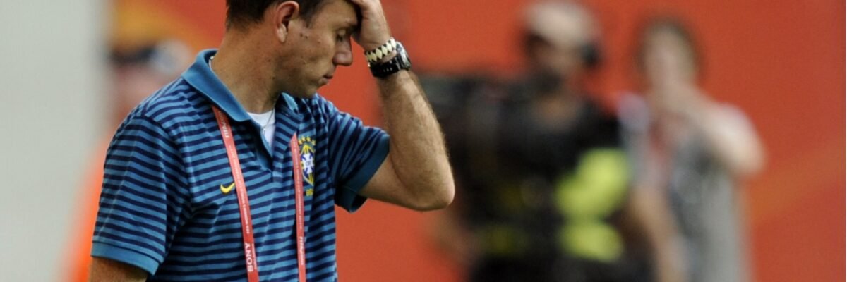 Renuncia el director técnico del equipo femenino del Santos de Brasil por acusaciones de acoso