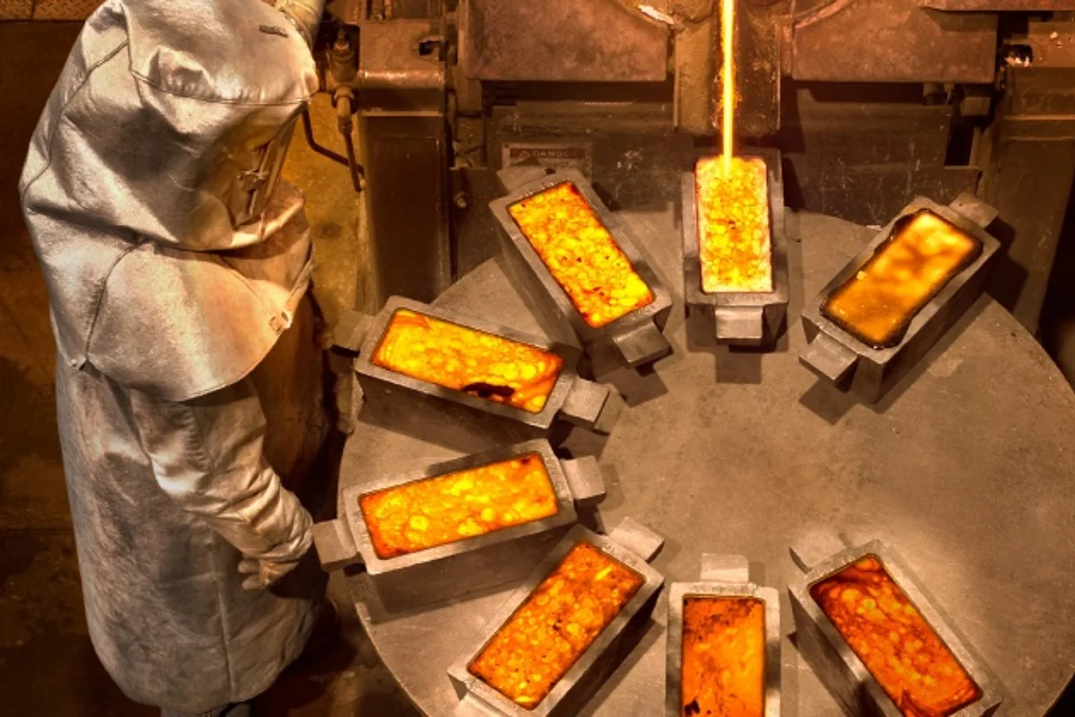 Deutsche Bank Eleva Previsión de Precio del Oro a $4.450