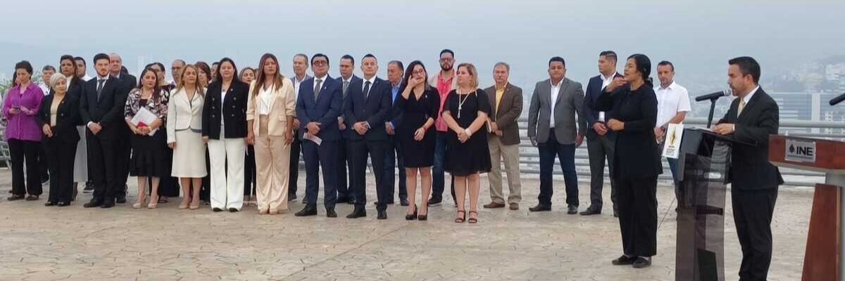 Controversia en Nuevo León: Gobernador Samuel García Encabeza Honores a la Bandera en Jornada Electoral