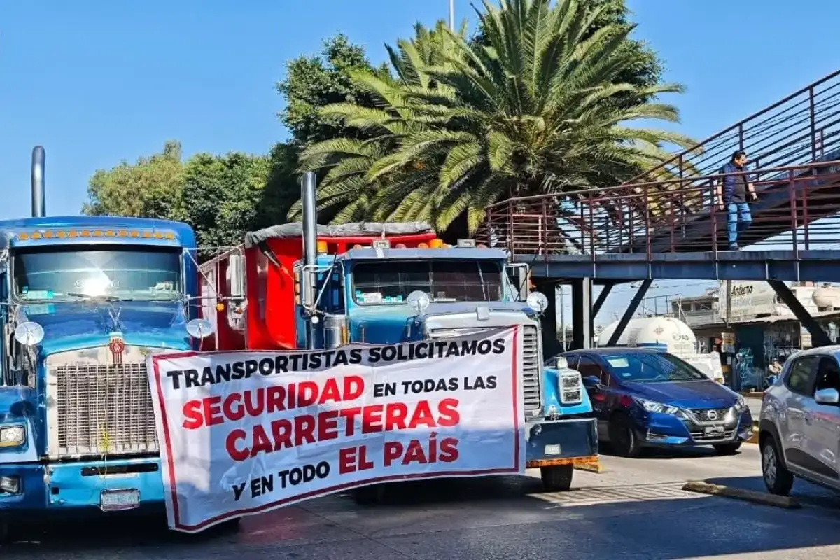 Gobierno sin acuerdos: transportistas y campesinos intensificarán bloqueos tras ruptura con Segob